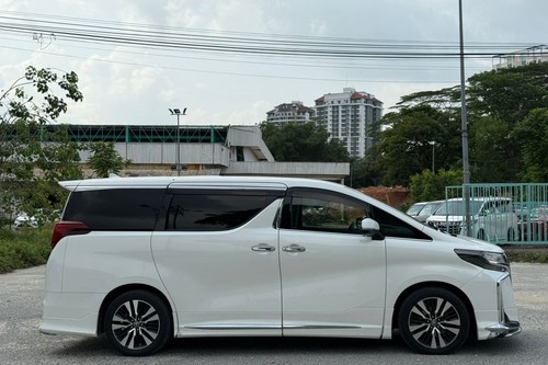 2020 Toyota Alphard 2.5 SC Terpakai
