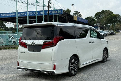 2020 Toyota Alphard 2.5 SC Terpakai