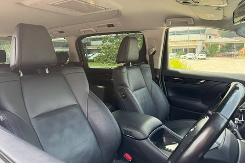 2020 Toyota Alphard 2.5 SC Terpakai