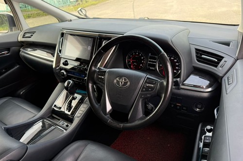 2020 Toyota Alphard 2.5 SC Terpakai