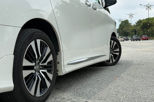 2020 Toyota Alphard 2.5 SC Terpakai