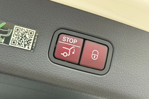 2023 Mercedes Benz GLC-Class 300 4Matic Terpakai