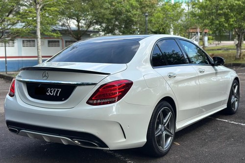 2016 Mercedes Benz C-Class Saloon C 200 AMG Line Terpakai