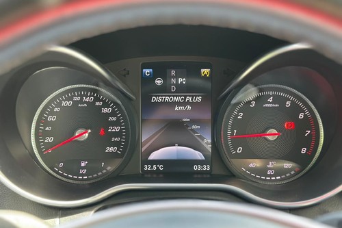 2016 Mercedes Benz C-Class Saloon C 200 AMG Line Terpakai