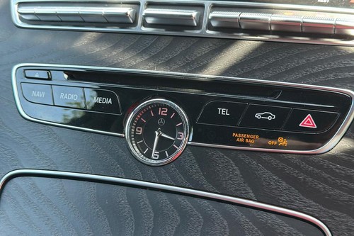 2016 Mercedes Benz C-Class Saloon C 200 AMG Line Terpakai