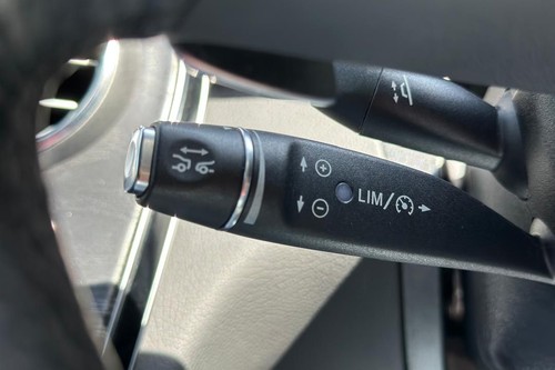 2016 Mercedes Benz C-Class Saloon C 200 AMG Line Terpakai