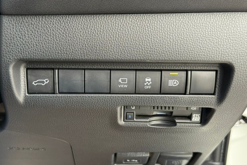 2020 Toyota Harrier 2.0 Luxury Terpakai