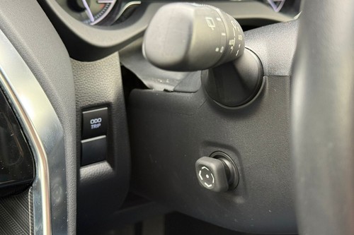 2020 Toyota Harrier 2.0 Luxury Terpakai