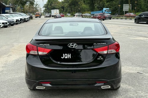 Terpakai 2012 Hyundai Elantra 1.8 A untuk Dijual