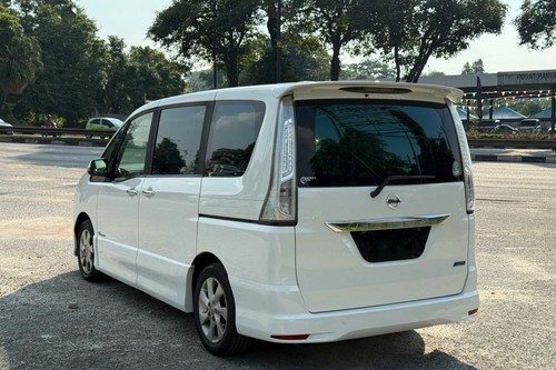 2013 Nissan Serena 2.0L Highway Star Terpakai