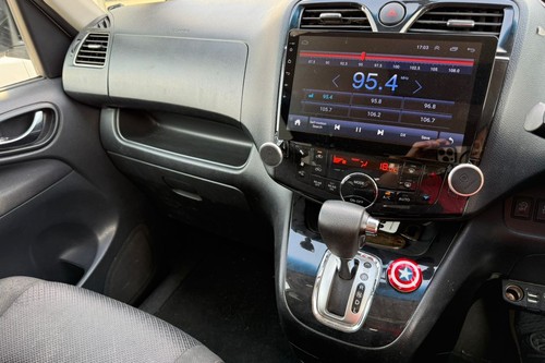 2013 Nissan Serena 2.0L Highway Star Terpakai