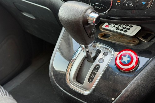 2013 Nissan Serena 2.0L Highway Star Terpakai