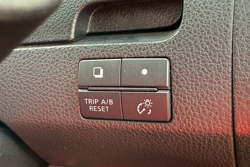 2013 Nissan Serena 2.0L Highway Star Terpakai