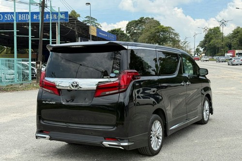 2016 Toyota Alphard 2.5 Terpakai