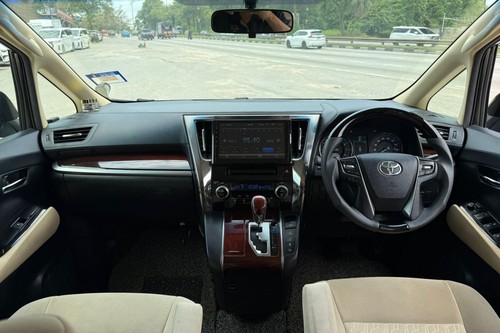 2016 Toyota Alphard 2.5 Terpakai