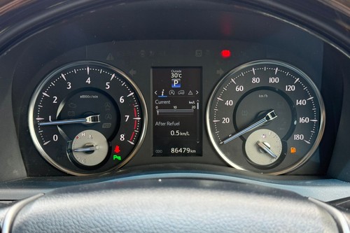 2016 Toyota Alphard 2.5 Terpakai