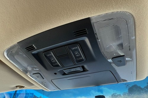 2016 Toyota Alphard 2.5 Terpakai