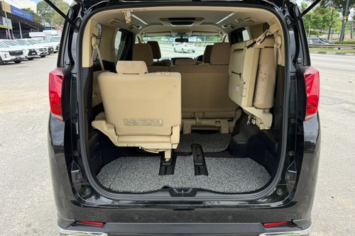 2016 Toyota Alphard 2.5 Terpakai