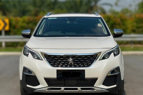 2020 Peugeot 3008 Allure  lama