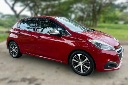 Terpakai 2018 Peugeot 208 1.2 L Puretech untuk Dijual