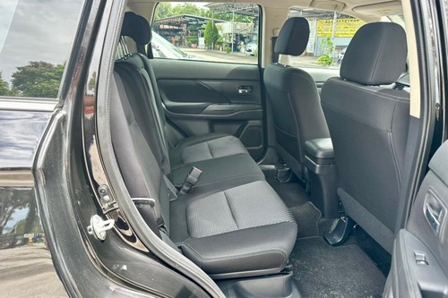 2017 Mitsubishi Outlander 2.0 L Terpakai
