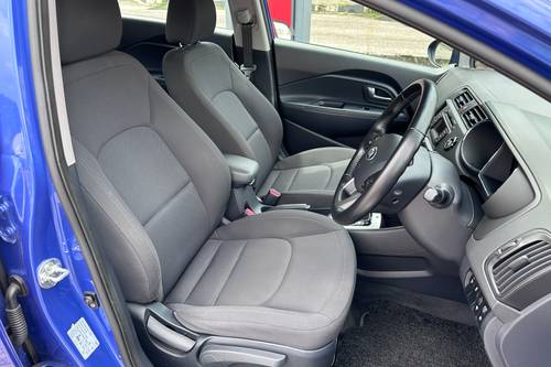 2014 Kia Rio 1.4 EX Terpakai