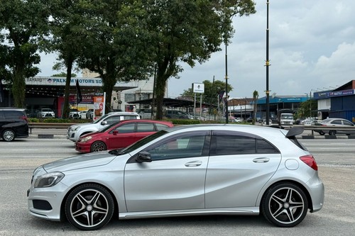 2013 Mercedes Benz A-Class A180 1.6(A)  lama