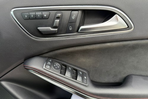 2013 Mercedes Benz A-Class A180 1.6(A) Terpakai