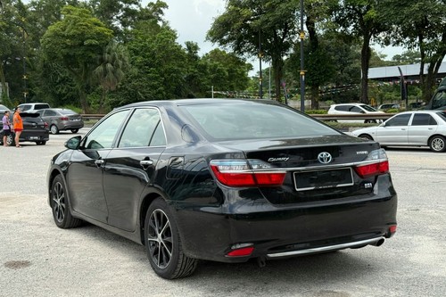 2015 Toyota Camry 2.5 Hybrid Terpakai