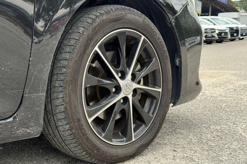 2015 Toyota Camry 2.5 Hybrid Terpakai