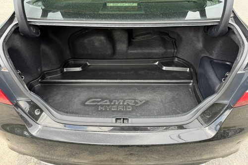 2015 Toyota Camry 2.5 Hybrid Terpakai