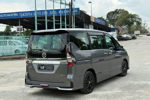 2022 Nissan Serena 2.0L Highway Star Terpakai