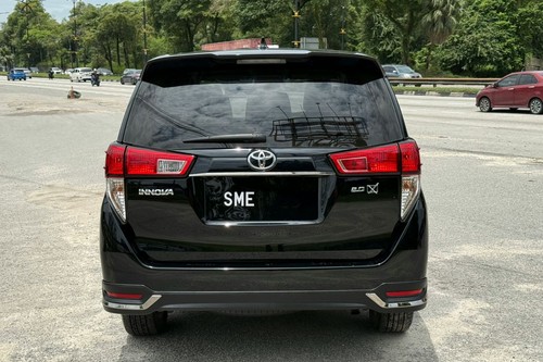 Terpakai 2021 Toyota Innova 2.0X AT untuk Dijual