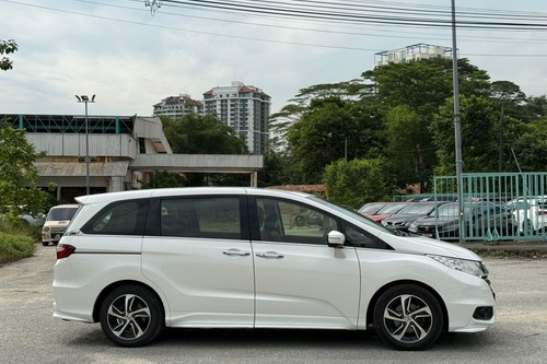 2015 Honda Odyssey 2.4L EX Terpakai