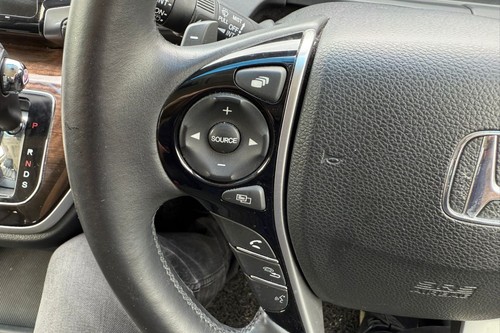 2015 Honda Odyssey 2.4L EX Terpakai