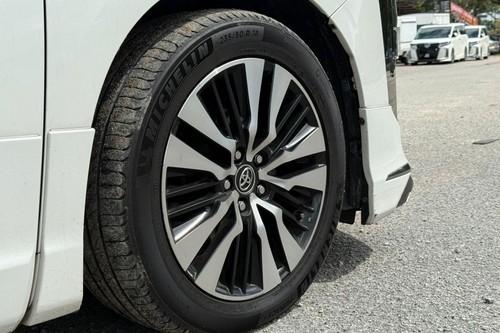 2018 Toyota Vellfire 2.5L Terpakai