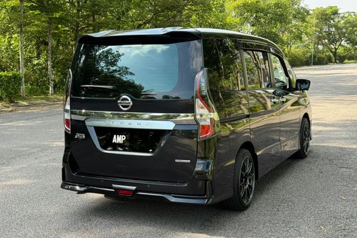 2022 Nissan Serena 2.0L Premium Highway Star Terpakai