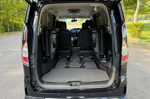 2022 Nissan Serena 2.0L Premium Highway Star Terpakai