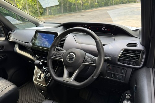 2022 Nissan Serena 2.0L Premium Highway Star Terpakai