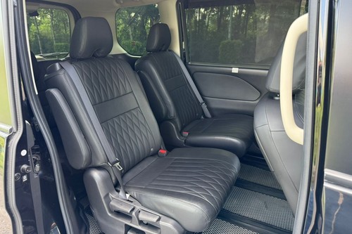 2022 Nissan Serena 2.0L Premium Highway Star Terpakai