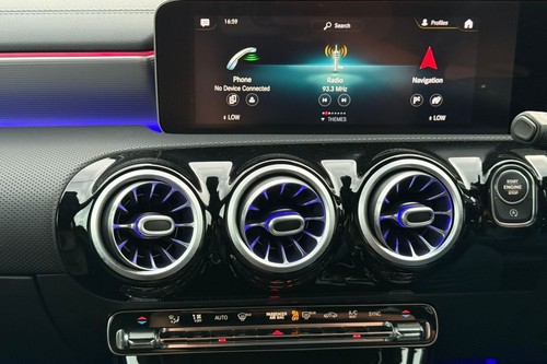 2020 Mercedes Benz A-Class A180 Terpakai