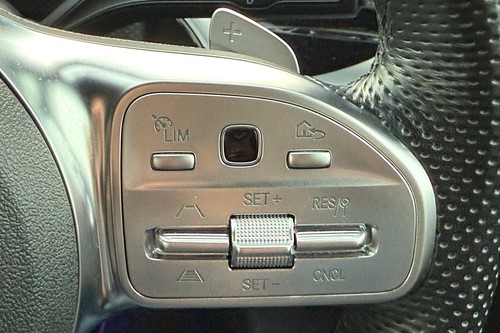 2020 Mercedes Benz A-Class A180 Terpakai