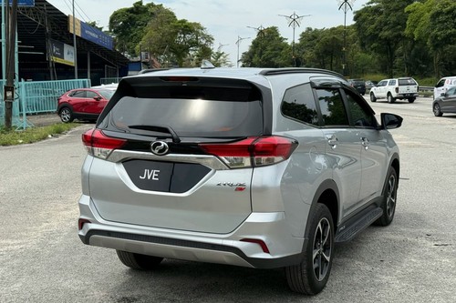 2022 Perodua Aruz 1.5AV Terpakai
