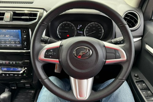 2022 Perodua Aruz 1.5AV Terpakai