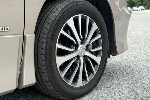 Used 2019 Nissan Serena 2.0L