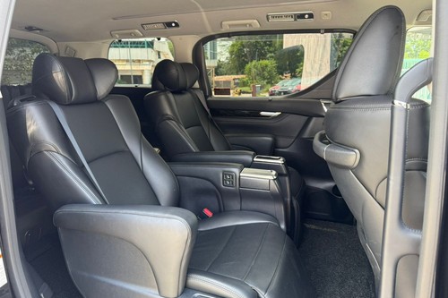 2015 Toyota Alphard 2.5 SA Terpakai