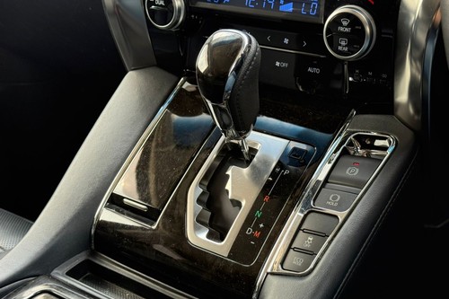 2015 Toyota Alphard 2.5 SA Terpakai