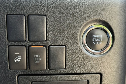 2015 Toyota Alphard 2.5 SA Terpakai