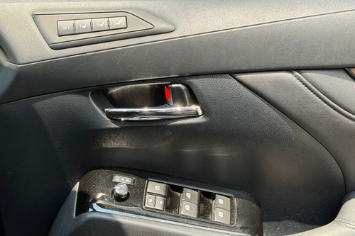 2015 Toyota Alphard 2.5 SA Terpakai