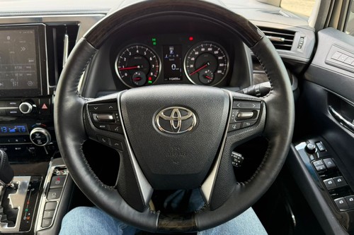 2015 Toyota Alphard 2.5 SA Terpakai